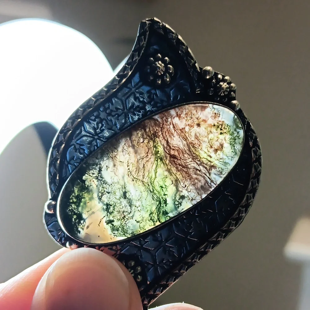 Elegant Moss Agate Pendant Necklace - Picture 6 of 6